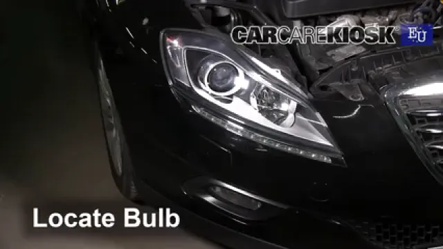 2013 Lancia Delta Oro 1.9L 4 Cyl. Turbo Diesel Luces Luz de carretera (reemplazar foco) 